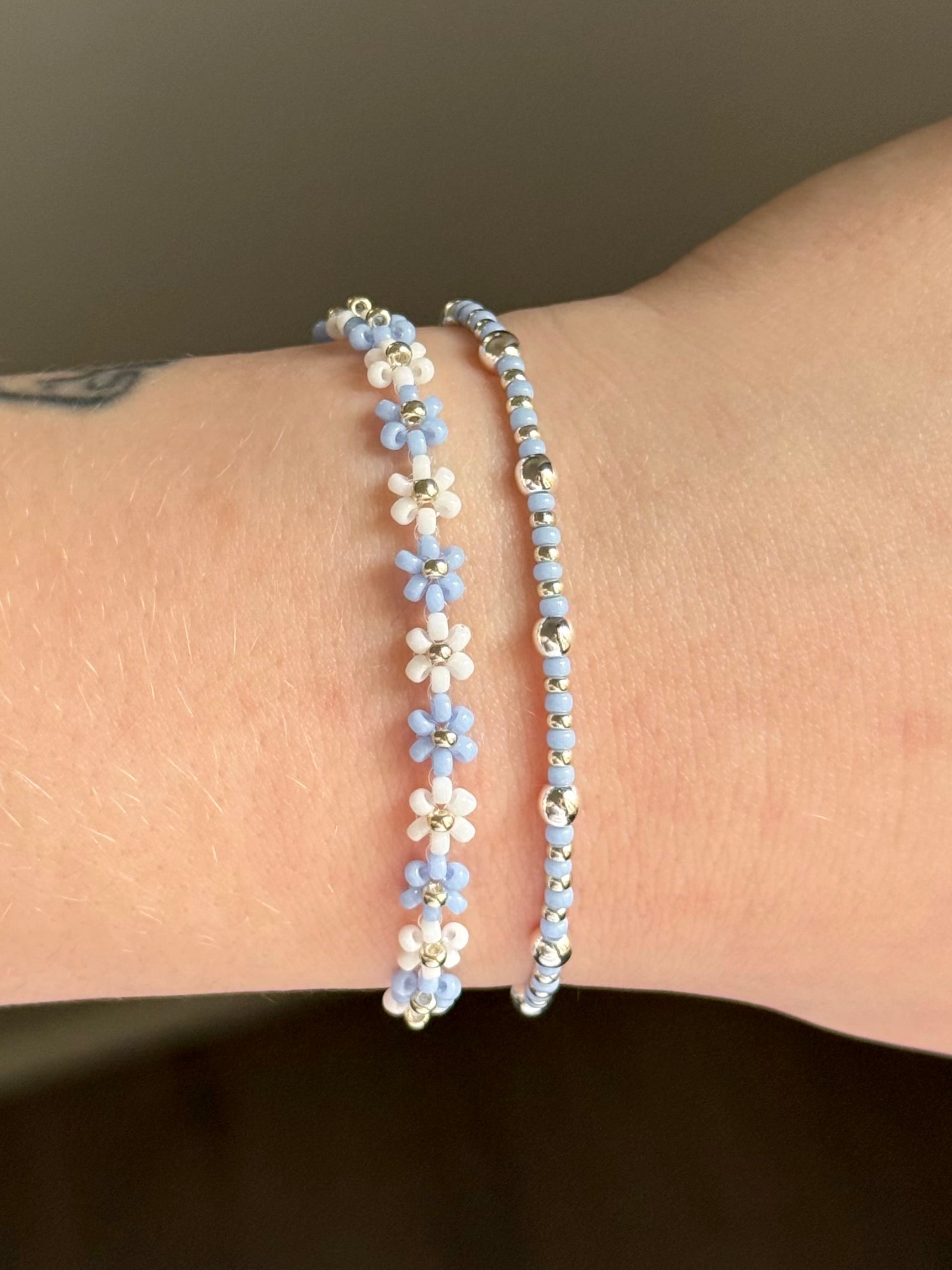 Sky blue daisy stack